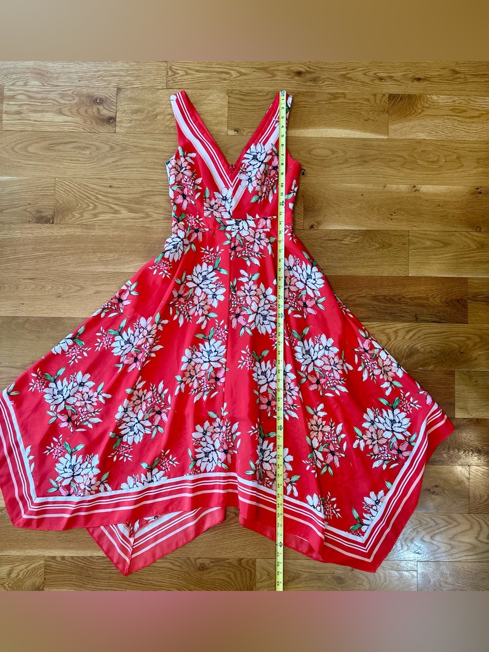 Vince Camuto Sleeveless Handkerchief Hem VNeck Red Floral Dress w/Pockets 2 NWT - Picture 8 of 11